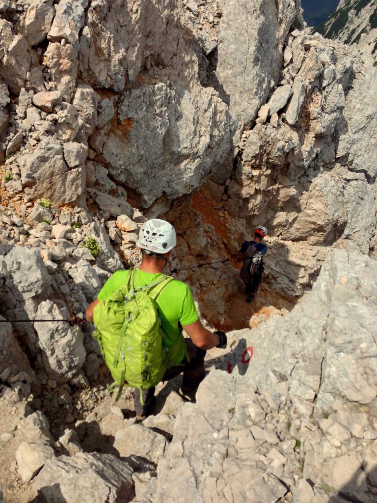 Sestop s Koroške Rinke po zavarovani plezalni poti na Ledine | Foto: Janez Nastran